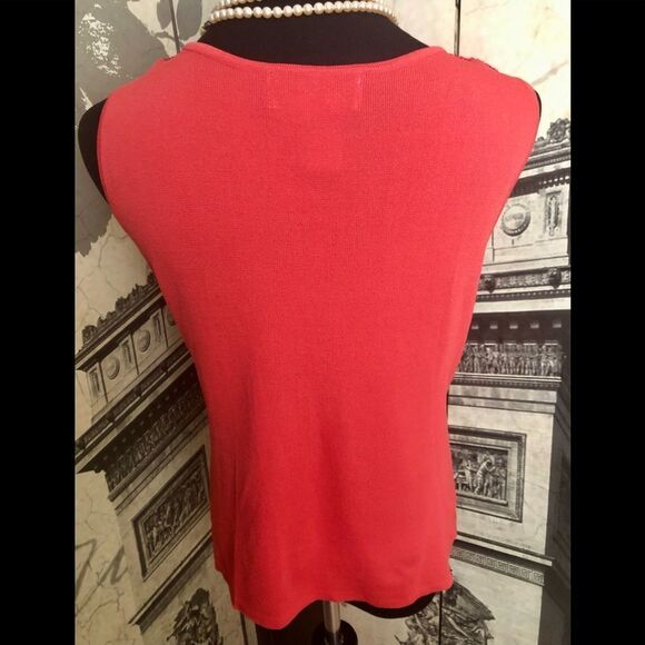 Beautiful tank by Joseph A in size medium - Picture 2 of 2